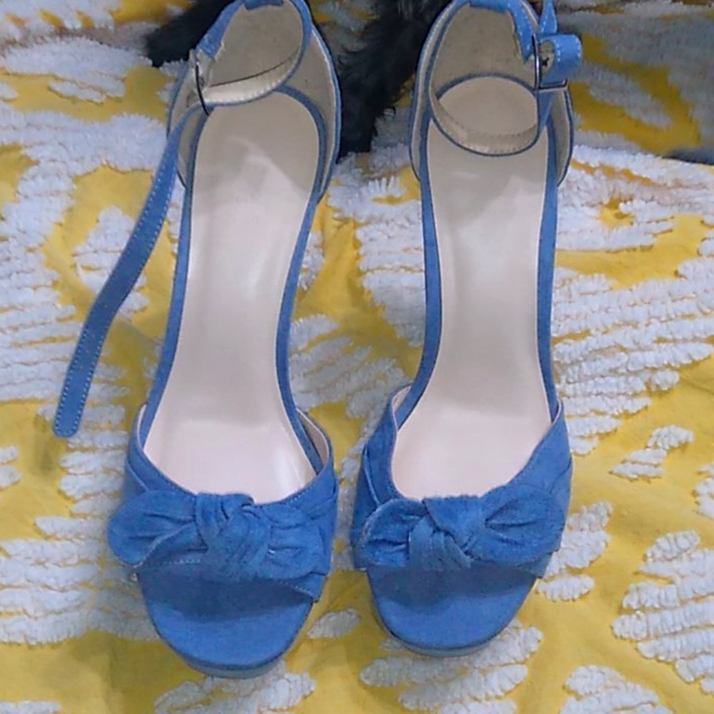 Women's shoes